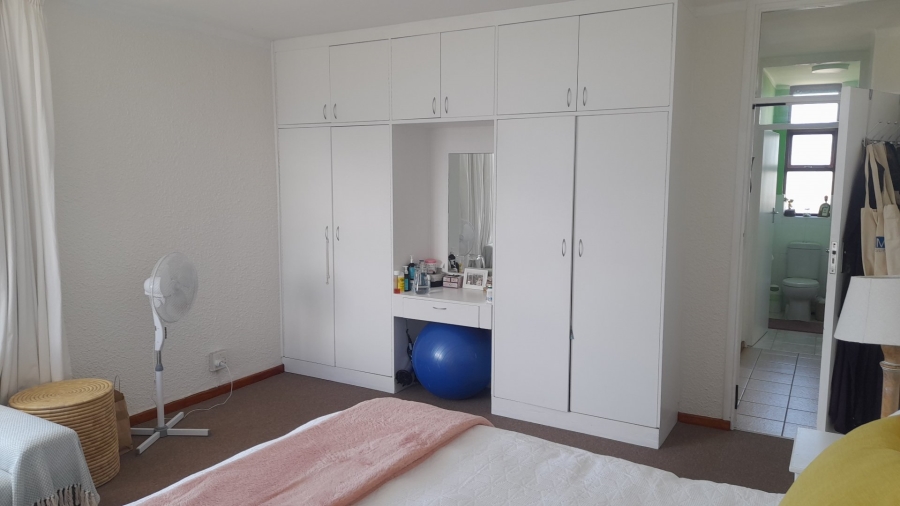 2 Bedroom Property for Sale in Kenilworth Western Cape